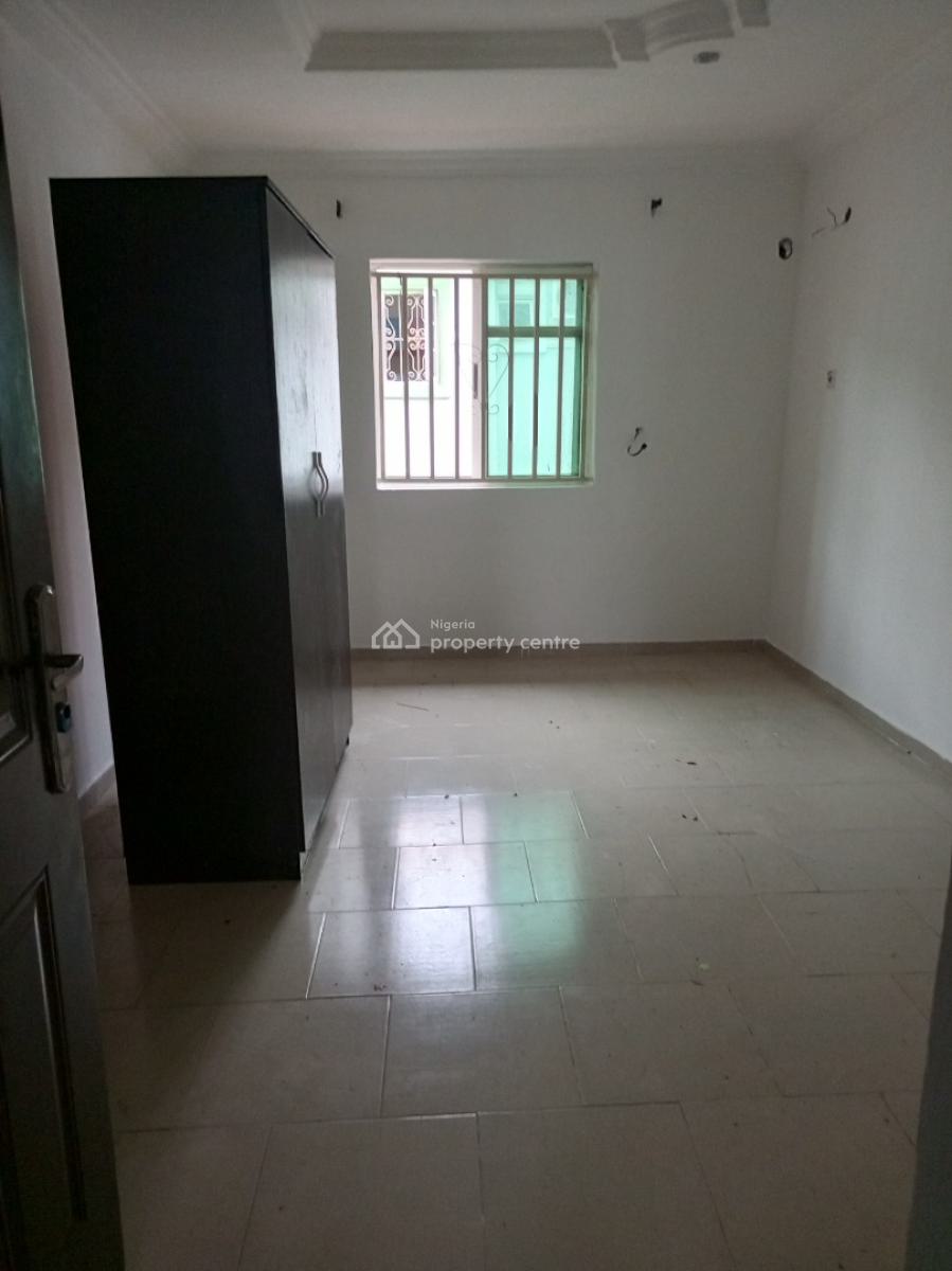 Spacious 3bedroom Upstairs Bring Your Generator, Ologolo, Lekki, Lagos, Flat / Apartment for Rent