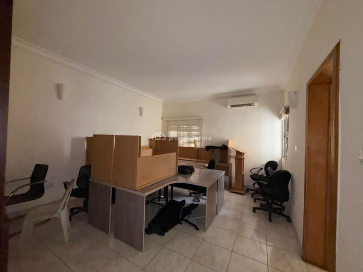Executive 5 Bedrooms with Bq. Ideal for Corporate Office, Phase 1, Lekki Phase 1, Lekki, Lagos, Commercial Property for Rent