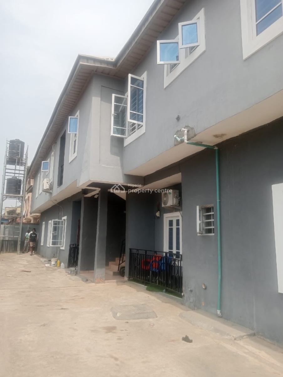 2 Bedroom Apartment in a Secured Neighbourhood, Jimoh Shobowale Street, Gra Phase 1, Magodo, Lagos, Flat / Apartment for Rent