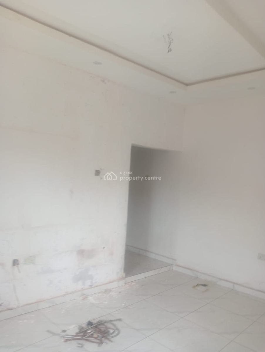 2 Bedroom Apartment in a Secured Neighbourhood, Jimoh Shobowale Street, Gra Phase 1, Magodo, Lagos, Flat / Apartment for Rent