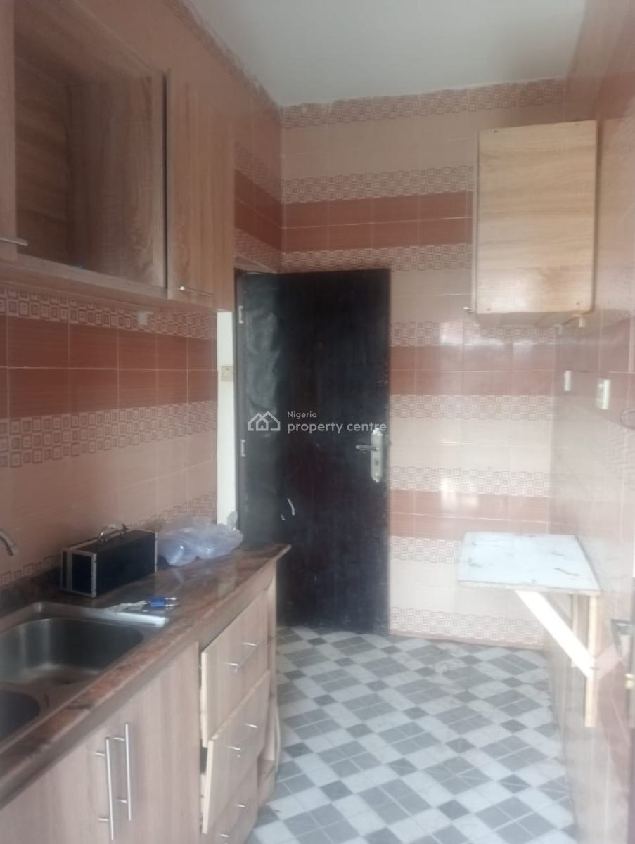 2 Bedroom Apartment in a Secured Neighbourhood, Jimoh Shobowale Street, Gra Phase 1, Magodo, Lagos, Flat / Apartment for Rent