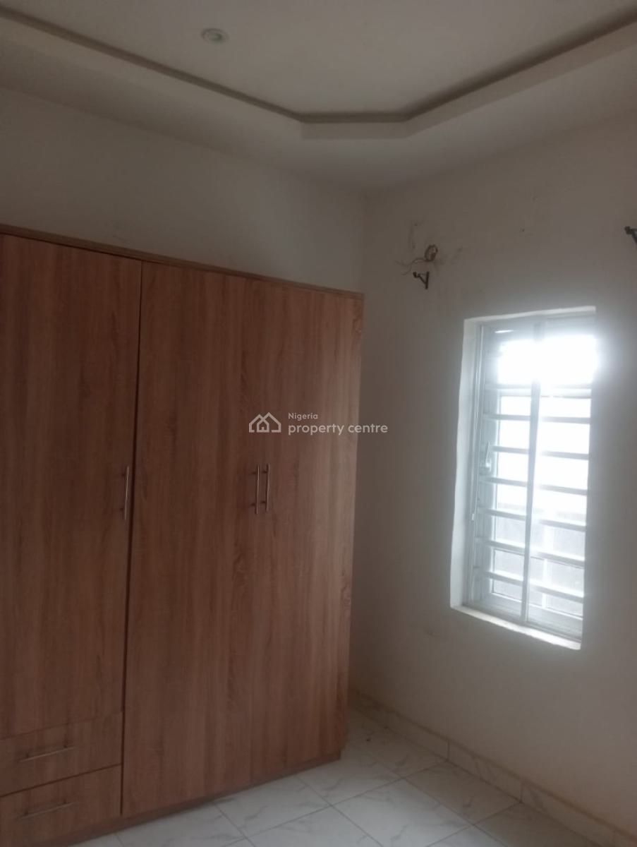 2 Bedroom Apartment in a Secured Neighbourhood, Jimoh Shobowale Street, Gra Phase 1, Magodo, Lagos, Flat / Apartment for Rent