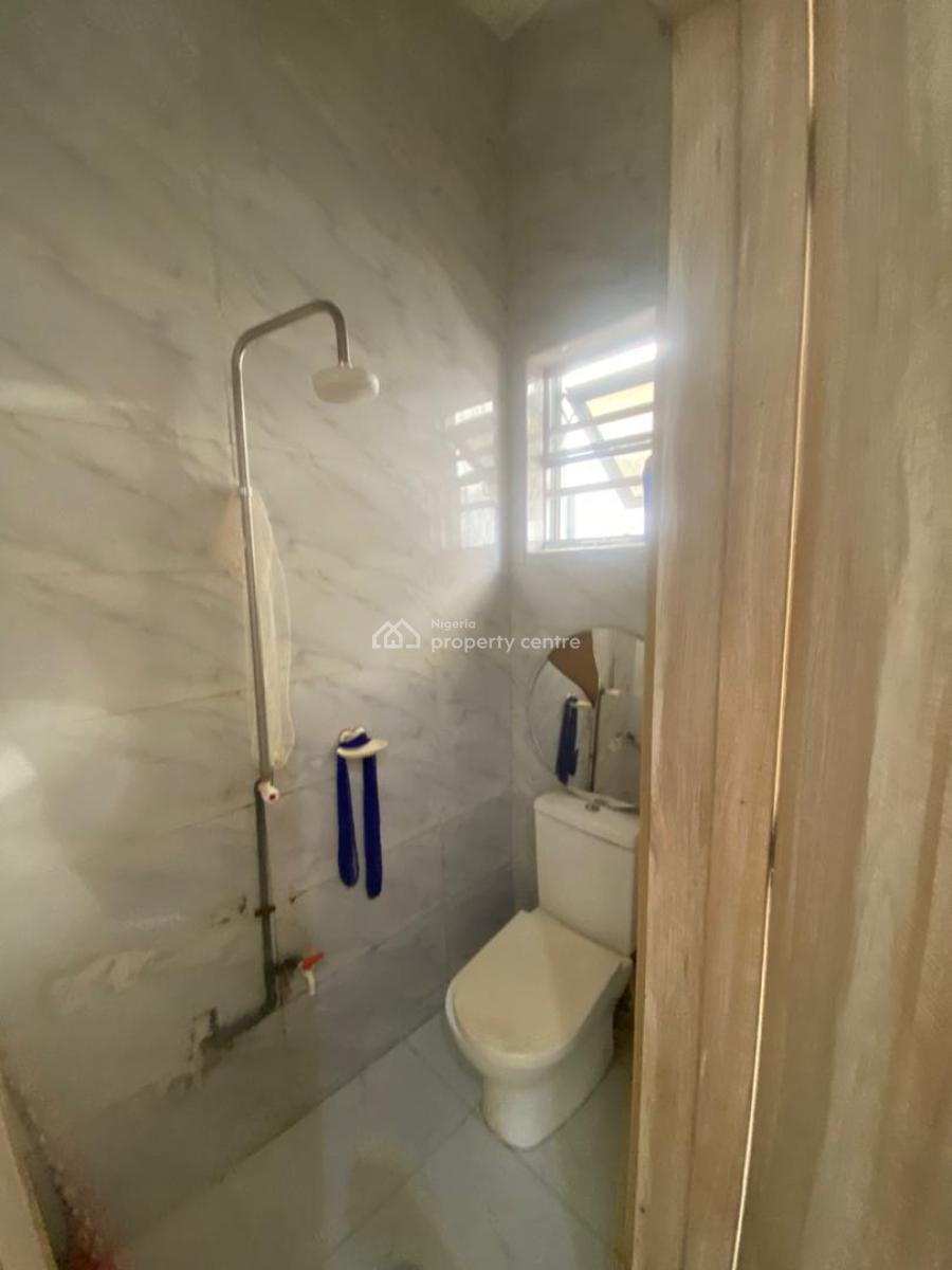 Studio Apartment with Open Kitchen ( Landlord Is Repainting), Orchid Road, Lekki, Lagos, Flat / Apartment for Rent
