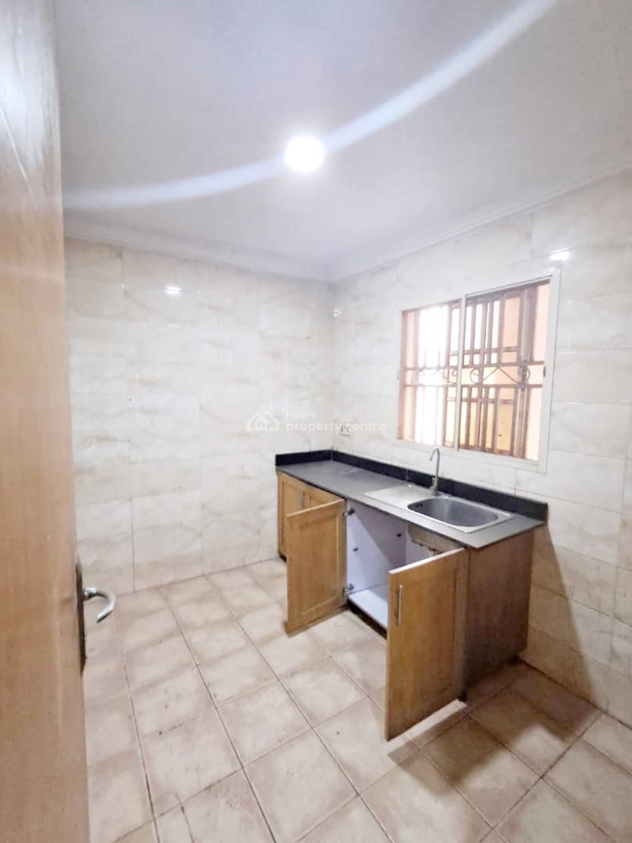 Luxury 3 Bedroom Flat, Gra Phase 2, Magodo, Lagos, Flat / Apartment for Rent