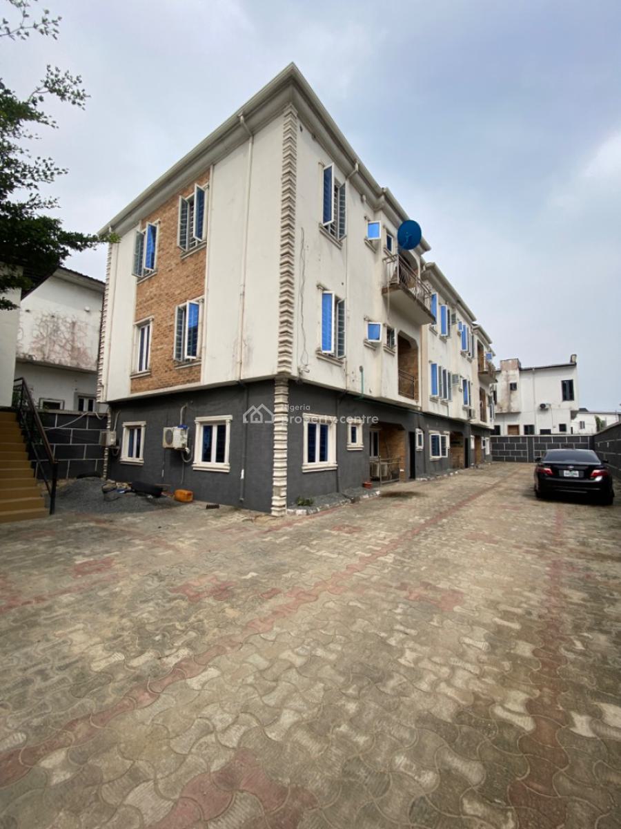 Spacious 3 Bedrooms Apartments Upstairs, Eleganza, Orchid, Lekki Phase 2, Lekki, Lagos, Flat / Apartment for Rent