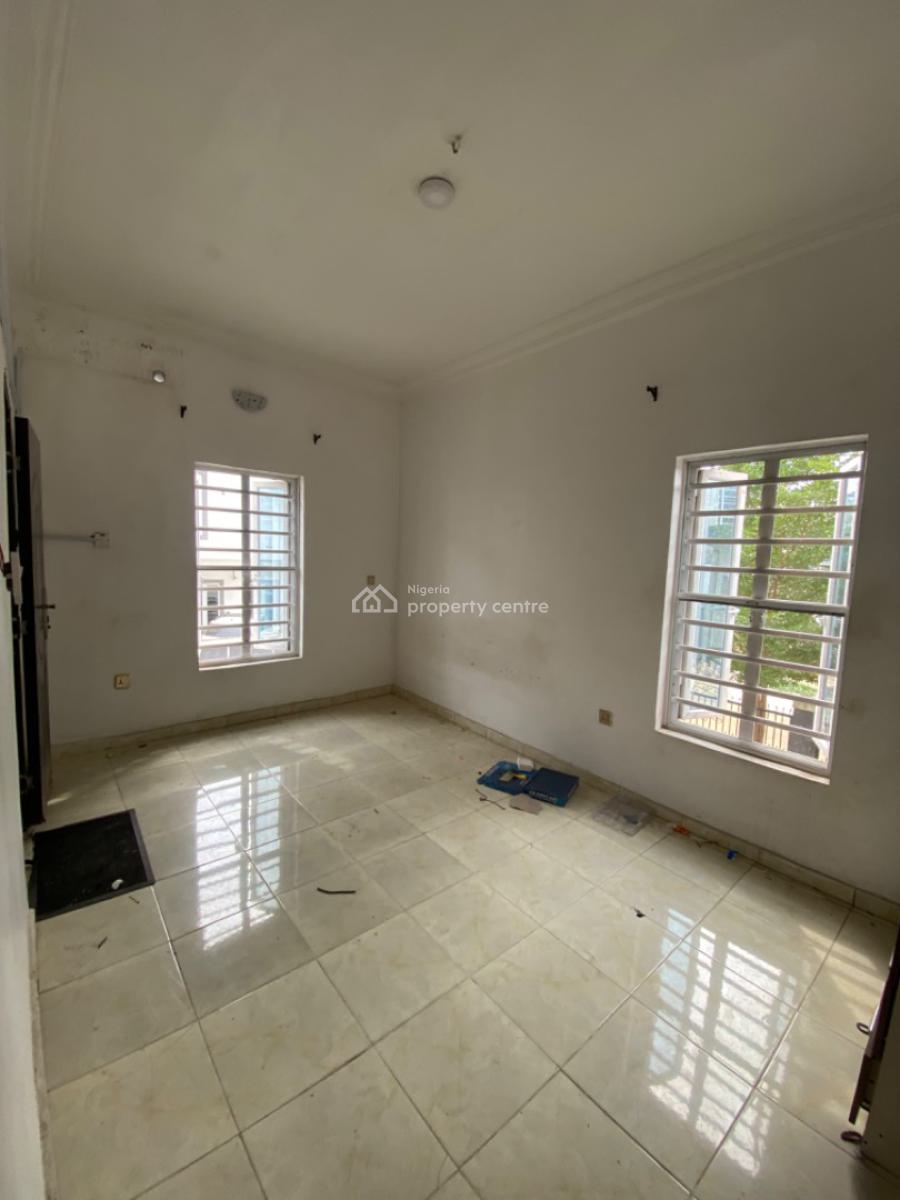 Spacious 3 Bedrooms Apartments Upstairs, Eleganza, Orchid, Lekki Phase 2, Lekki, Lagos, Flat / Apartment for Rent