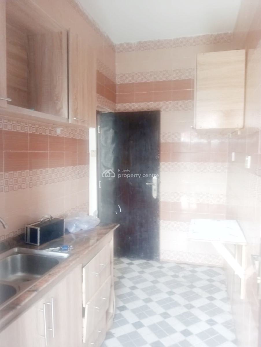 Luxury 2 Bedroom Flat, Gra Phase 1, Magodo, Lagos, Flat / Apartment for Rent