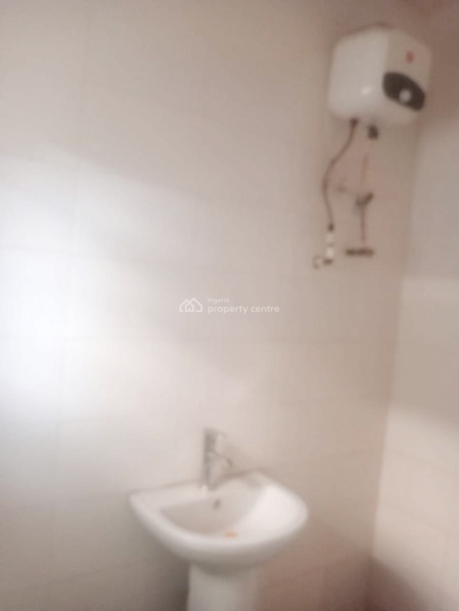 Luxury 2 Bedroom Flat, Gra Phase 1, Magodo, Lagos, Flat / Apartment for Rent