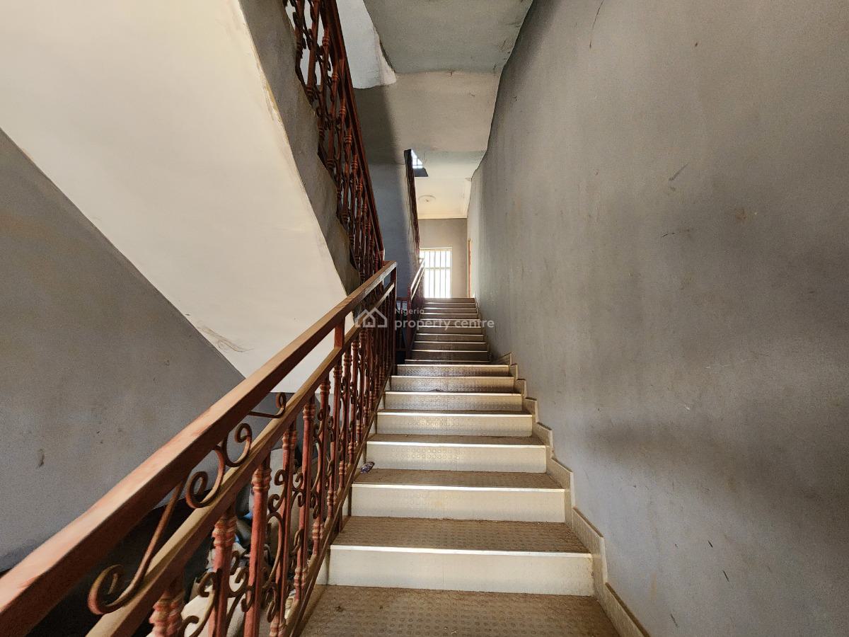 Exquisite, Spacious and Well Located 3 Bedroom Apartment at Dawaki Est, Dawaki, Gwarinpa, Abuja, Flat / Apartment for Sale