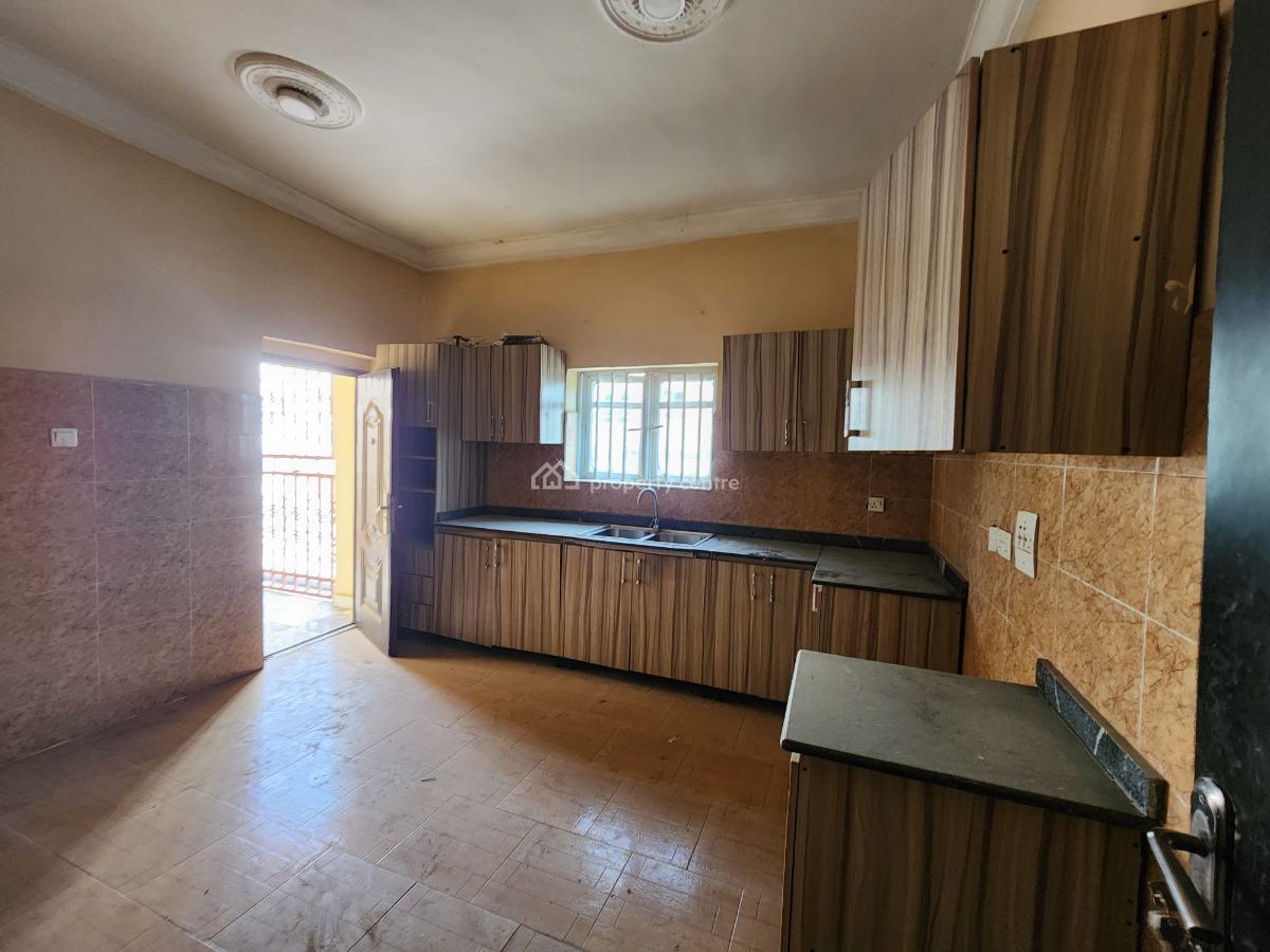 Exquisite, Spacious and Well Located 3 Bedroom Apartment at Dawaki Est, Dawaki, Gwarinpa, Abuja, Flat / Apartment for Sale