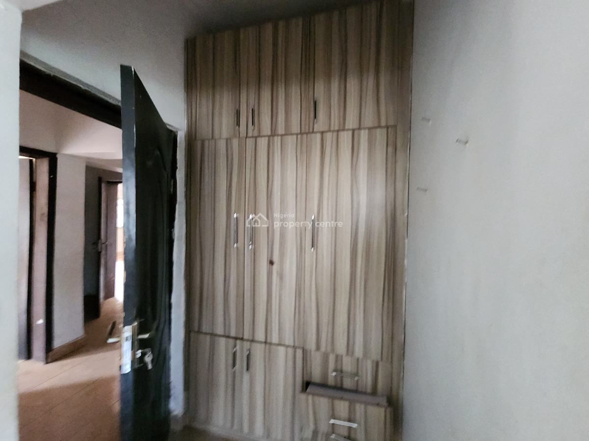 Exquisite, Spacious and Well Located 3 Bedroom Apartment at Dawaki Est, Dawaki, Gwarinpa, Abuja, Flat / Apartment for Sale