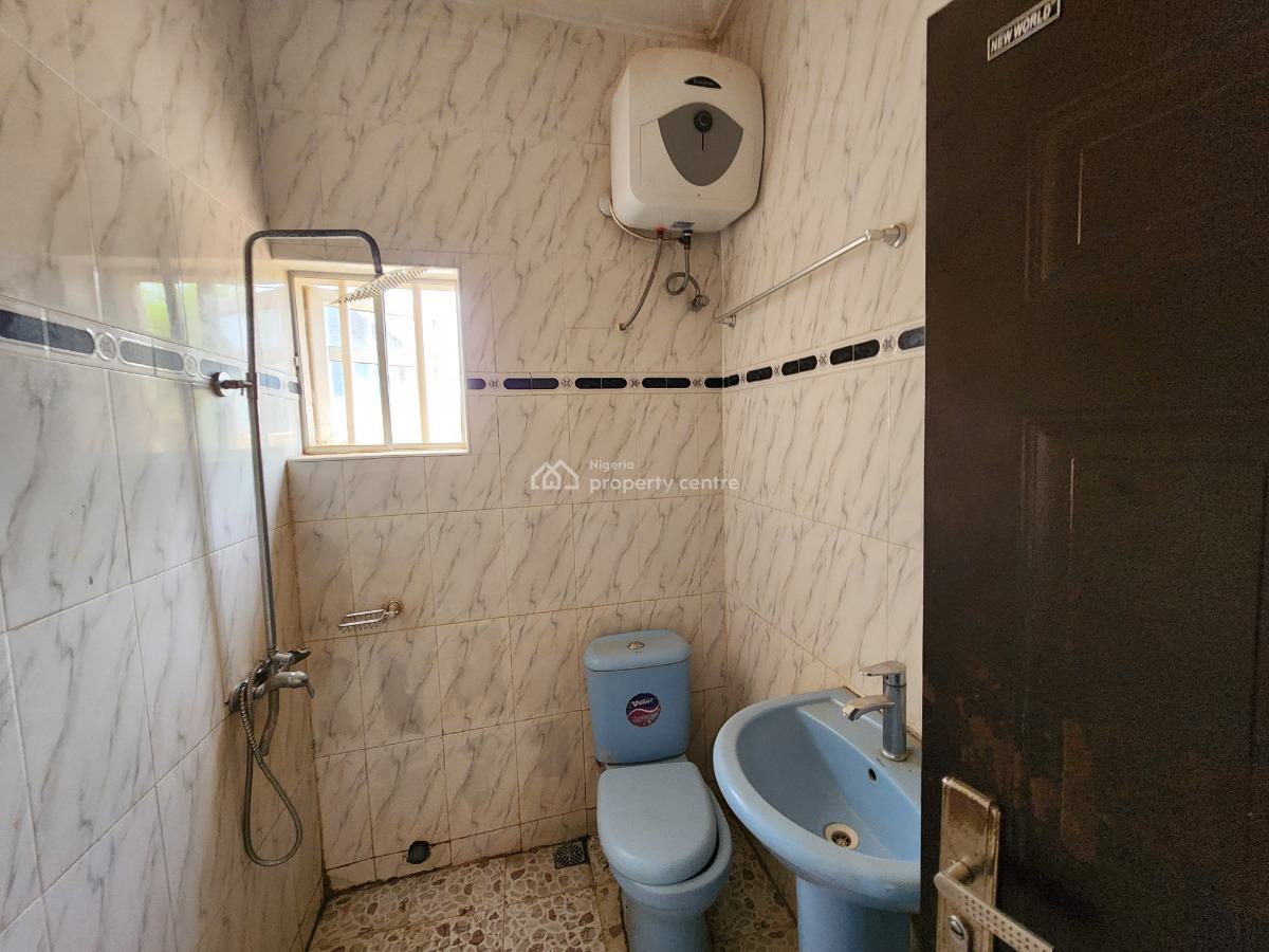 Exquisite, Spacious and Well Located 3 Bedroom Apartment at Dawaki Est, Dawaki, Gwarinpa, Abuja, Flat / Apartment for Sale