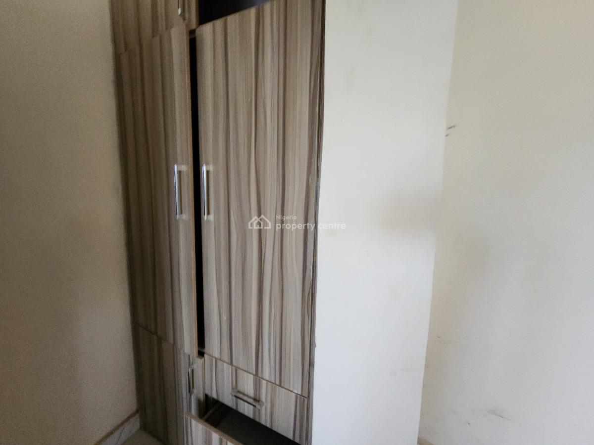 Exquisite, Spacious and Well Located 3 Bedroom Apartment at Dawaki Est, Dawaki, Gwarinpa, Abuja, Flat / Apartment for Sale