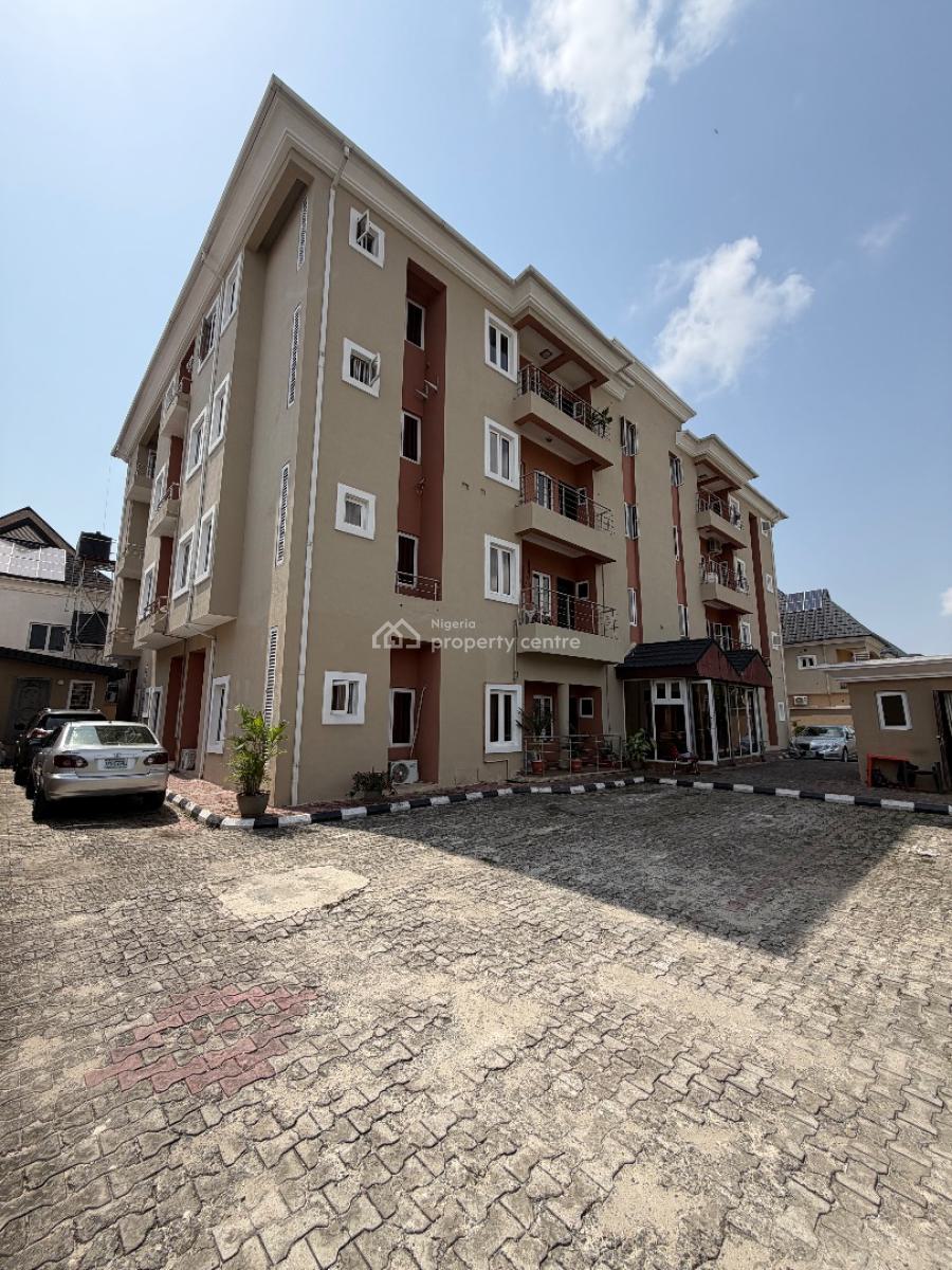 Spacious 3 Bedroom Flat with Bq, Lekki Phase 1, Lekki, Lagos, Flat / Apartment for Rent