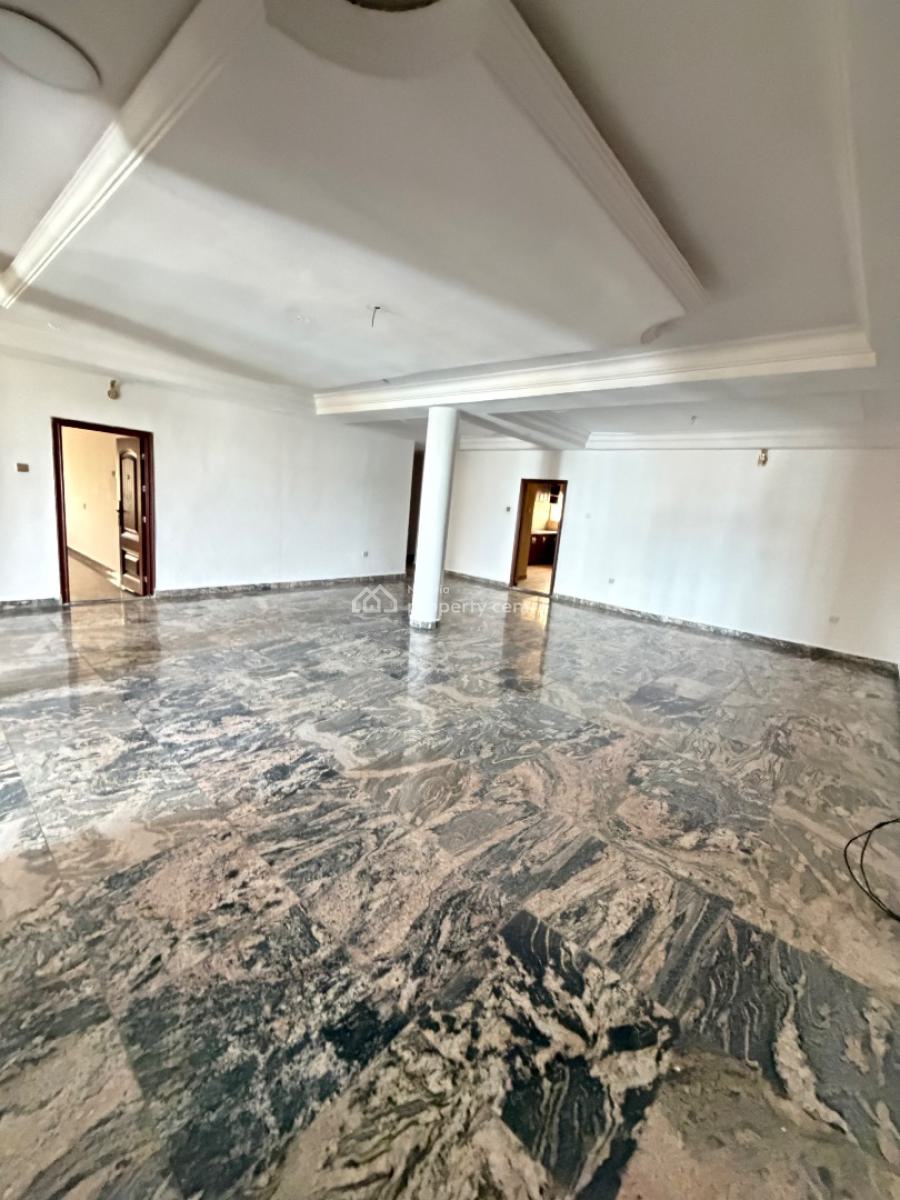 Spacious 3 Bedroom Flat with Bq, Lekki Phase 1, Lekki, Lagos, Flat / Apartment for Rent