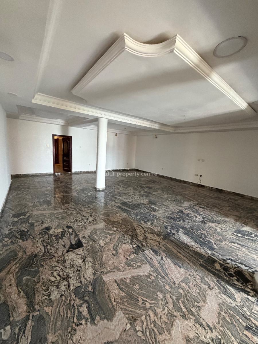 Spacious 3 Bedroom Flat with Bq, Lekki Phase 1, Lekki, Lagos, Flat / Apartment for Rent