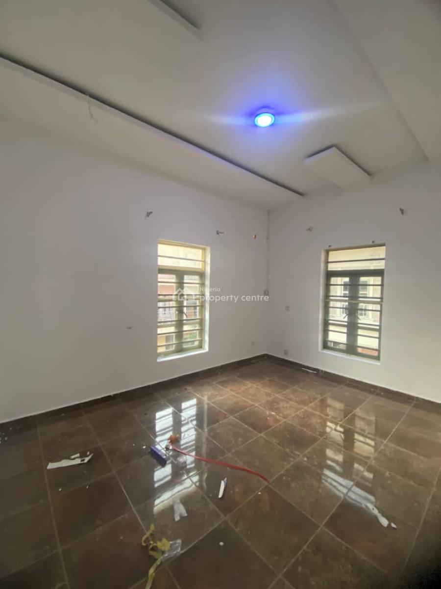 Spacious One Room Shared Apartment in a Secure Estate, Idado Estate, Lekki, Lagos, Self Contain (single Rooms) for Rent