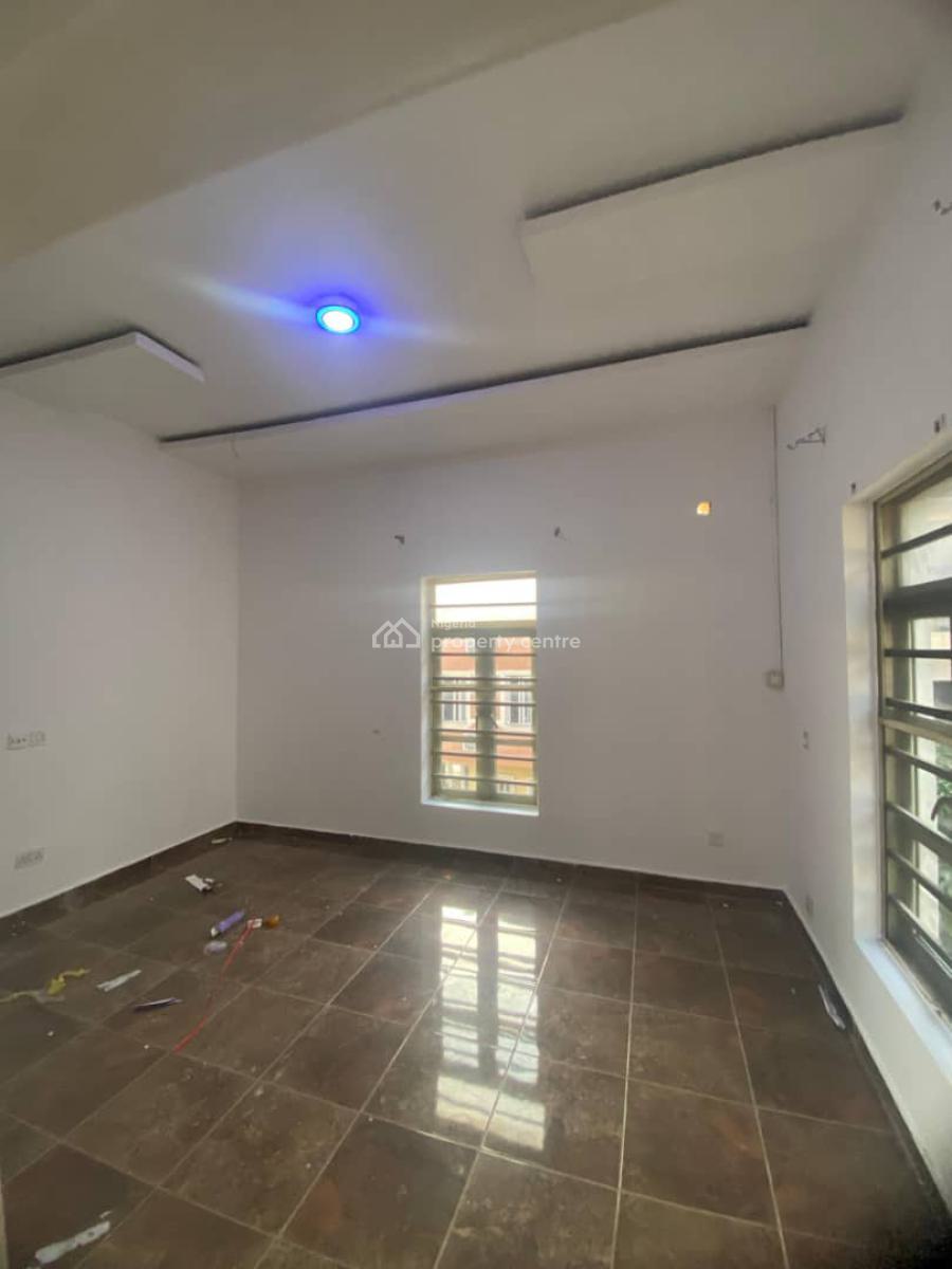 Spacious One Room Shared Apartment in a Secure Estate, Idado Estate, Lekki, Lagos, Self Contain (single Rooms) for Rent
