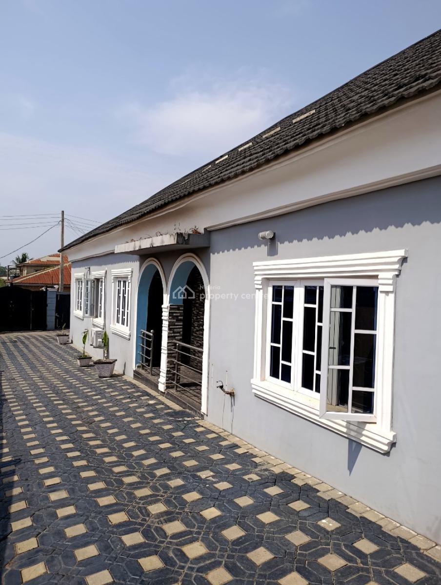 4 Bedroom Bungalow on a Plot of Land in a Gated Estate, Akilapa Estate, Jericho, Ibadan, Oyo, Detached Bungalow for Sale