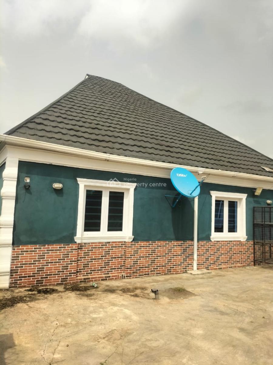 Fully Detached Furnished 4 Bedroom Bungalow with Suv, Mowe Town, Ogun, Detached Bungalow for Sale