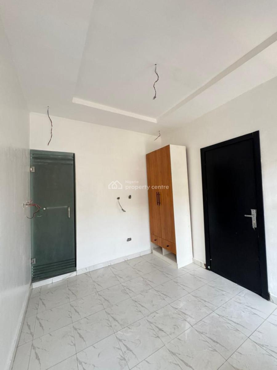 Excellently Built 2 Bedrooms Apartment Suitable for Investment, Gbagada, Lagos, Flat / Apartment for Sale