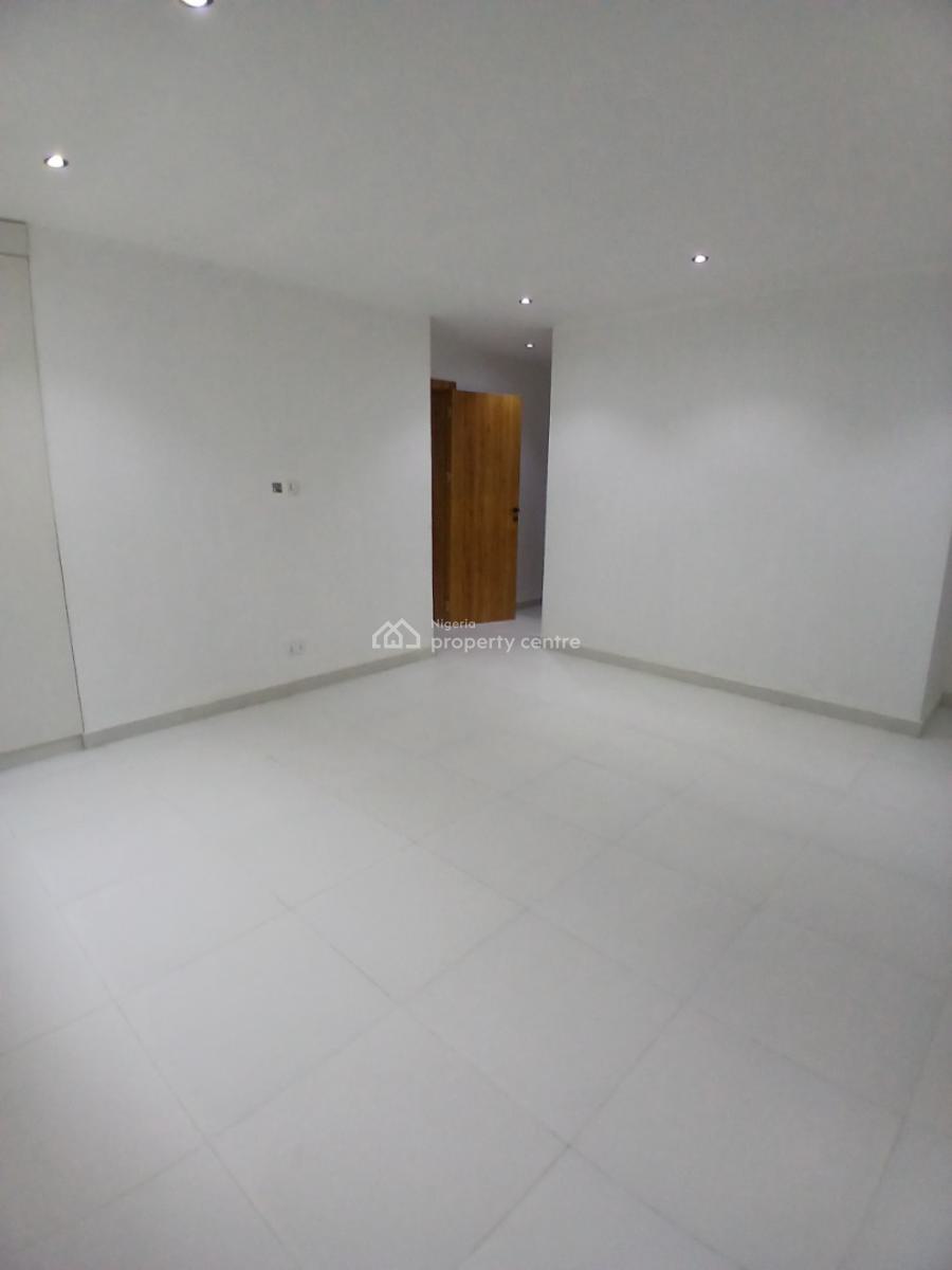 Newly Built and Well-spacious and Serviced with 24/7 Power Supply 1 Bedroom, Ikate, Lekki, Lagos, Mini Flat (room and Parlour) for Rent