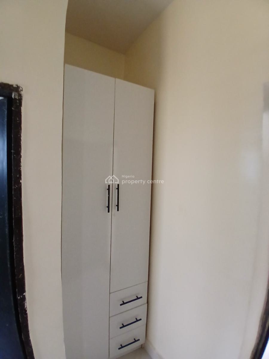 2 Bedroom En-suite Self-serviced Compact Flat, Ikate Elegushi, Lekki, Lagos, Flat / Apartment for Rent