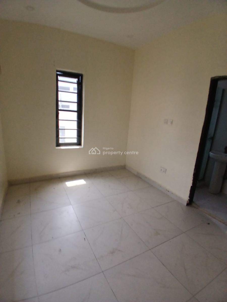 2 Bedroom En-suite Self-serviced Compact Flat, Ikate Elegushi, Lekki, Lagos, Flat / Apartment for Rent