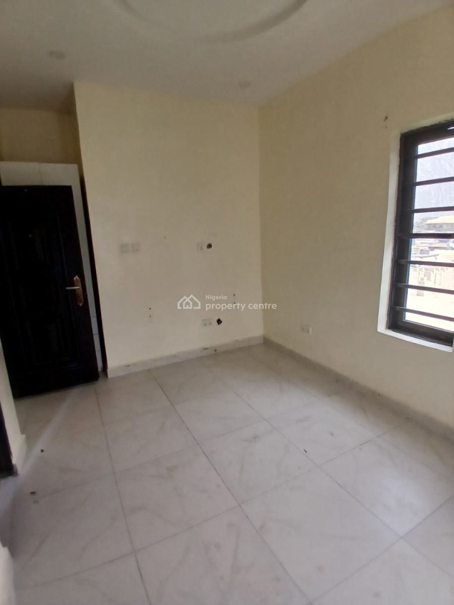 2 Bedroom En-suite Self-serviced Compact Flat, Ikate Elegushi, Lekki, Lagos, Flat / Apartment for Rent