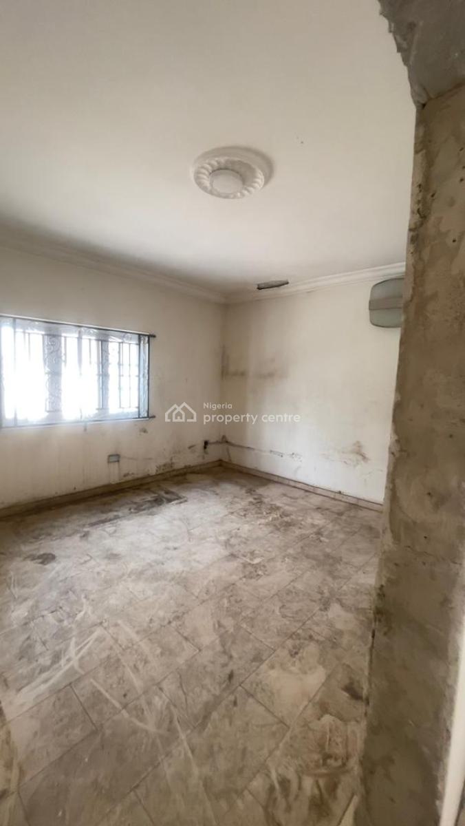 Prime 4-bedroom Semi-detached Building with 2 Bq, Lekki Phase 1, Lekki, Lagos, Commercial Property for Rent