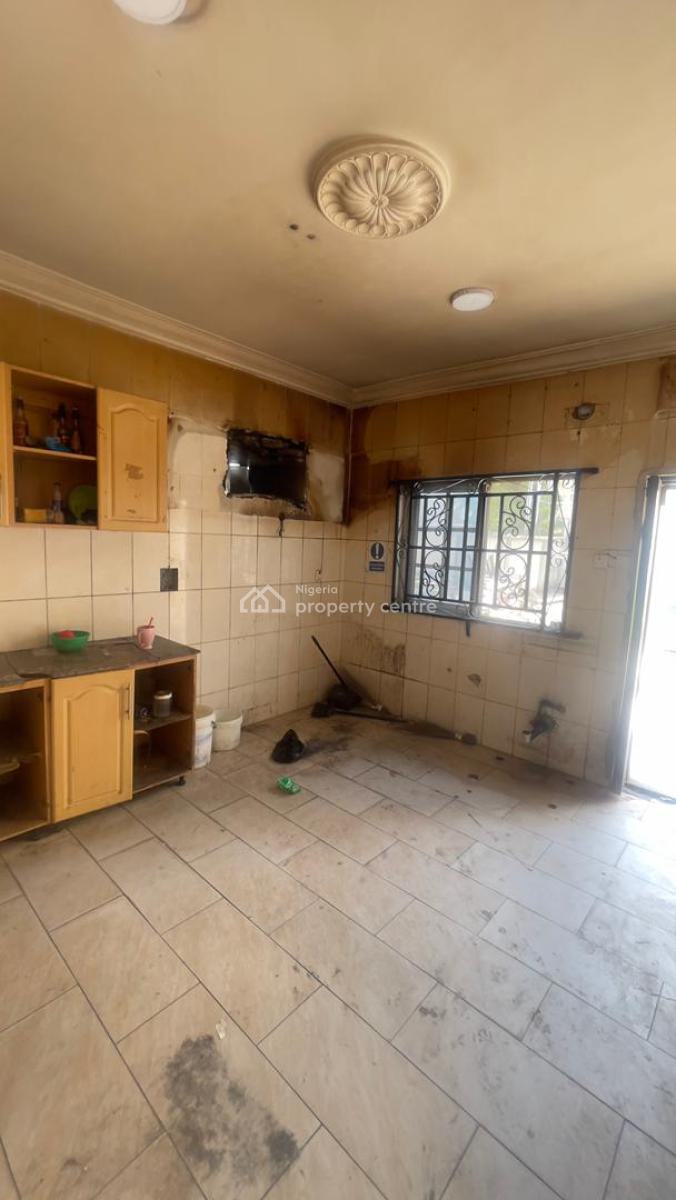 Prime 4-bedroom Semi-detached Building with 2 Bq, Lekki Phase 1, Lekki, Lagos, Commercial Property for Rent