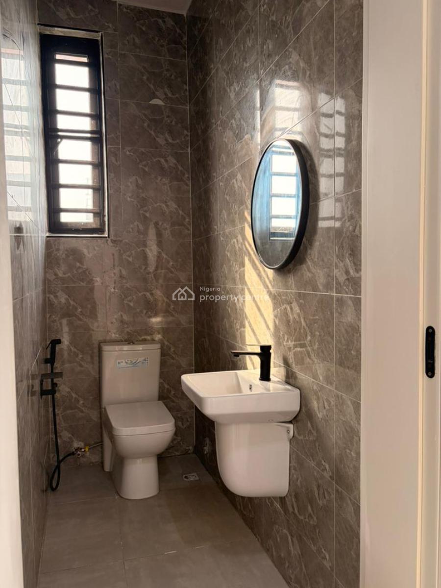 2 Bedroom Apartments with a Balcony, Ologolo, Lekki, Lagos, Flat / Apartment for Sale