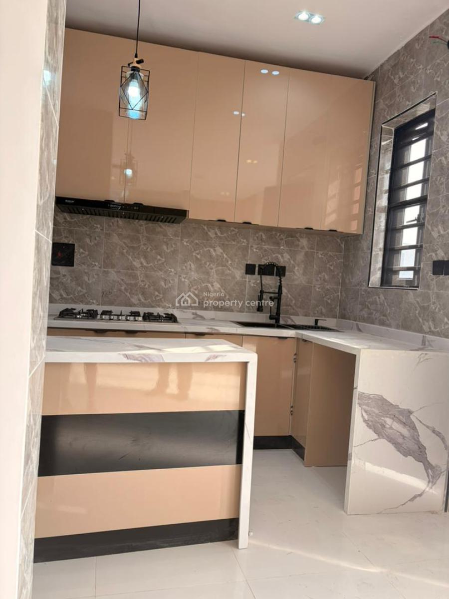 2 Bedroom Apartments with a Balcony, Ologolo, Lekki, Lagos, Flat / Apartment for Sale