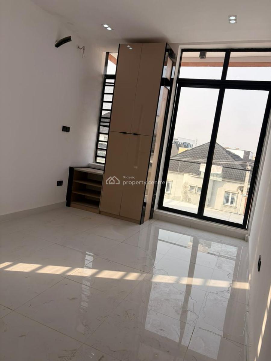 2 Bedroom Apartments with a Balcony, Ologolo, Lekki, Lagos, Flat / Apartment for Sale