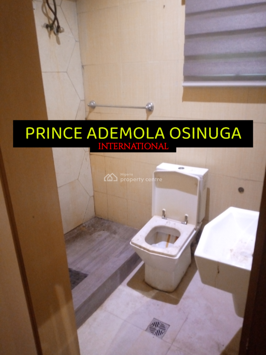 24 Hours Deal! Renovation Needed - Well Sized 4 Bedroom Terrace, Banana Island, Ikoyi, Lagos, Terraced Duplex for Rent