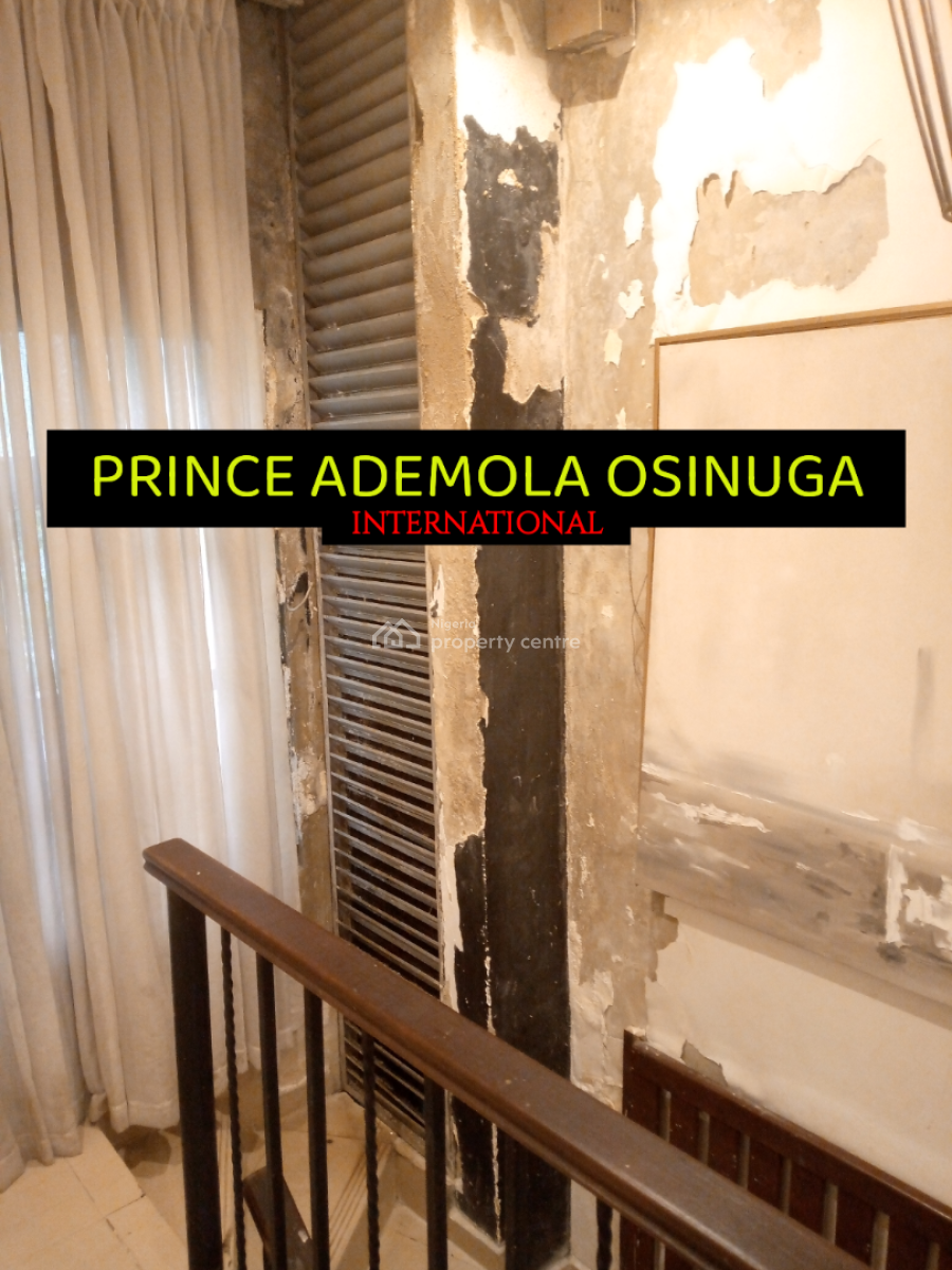 24 Hours Deal! Renovation Needed - Well Sized 4 Bedroom Terrace, Banana Island, Ikoyi, Lagos, Terraced Duplex for Rent