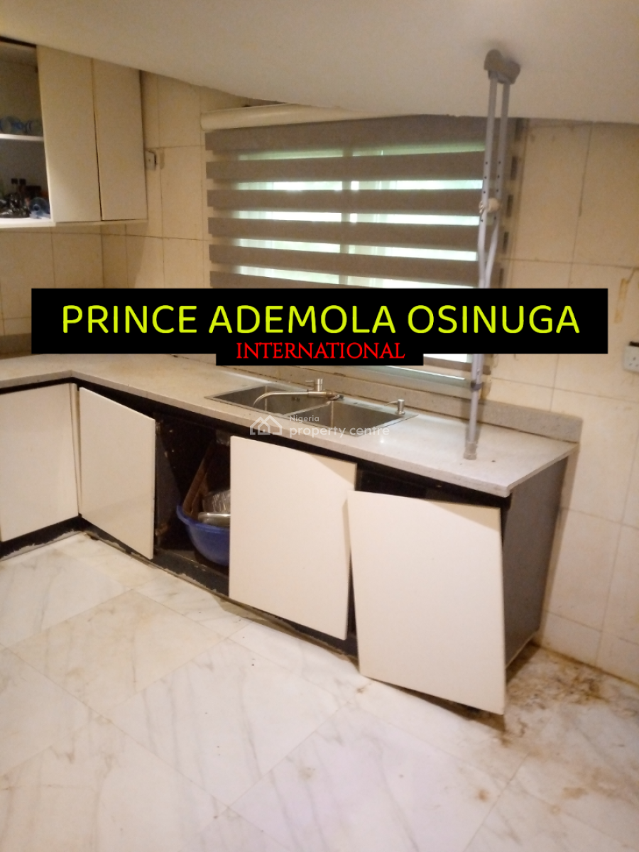 24 Hours Deal! Renovation Needed - Well Sized 4 Bedroom Terrace, Banana Island, Ikoyi, Lagos, Terraced Duplex for Rent