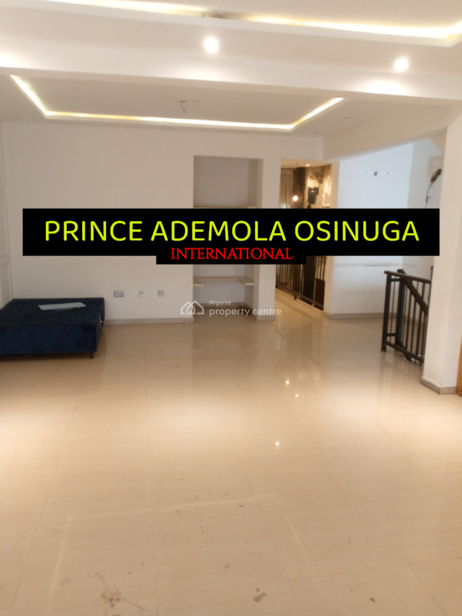 24 Hours Deal! Renovation Needed - Well Sized 4 Bedroom Terrace, Banana Island, Ikoyi, Lagos, Terraced Duplex for Rent