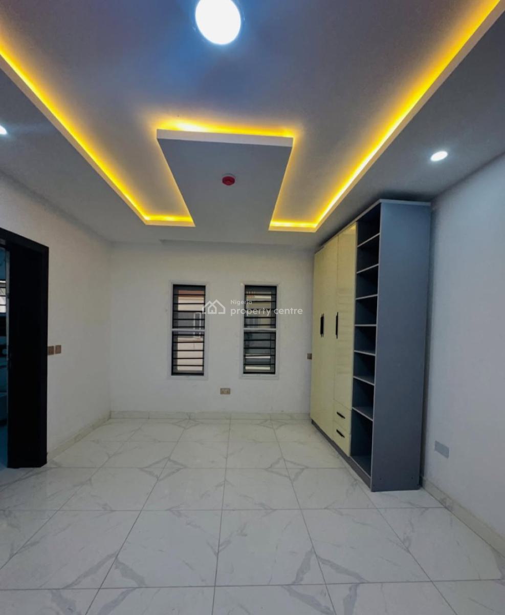 Newly Built and Well-finished and Serviced with 24 Hours Power Supply, Lekki Phase 1, Lekki, Lagos, Flat / Apartment for Rent
