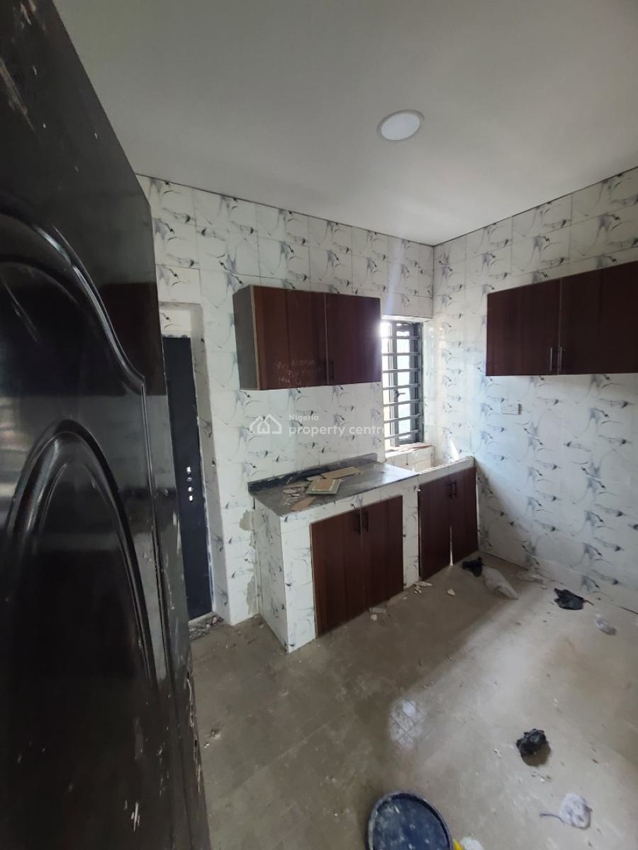 2 Bedroom Flat, Royal Garden Estate Inside Lakowe Golf Estate, Ibeju Lekki, Lagos, Flat / Apartment for Rent