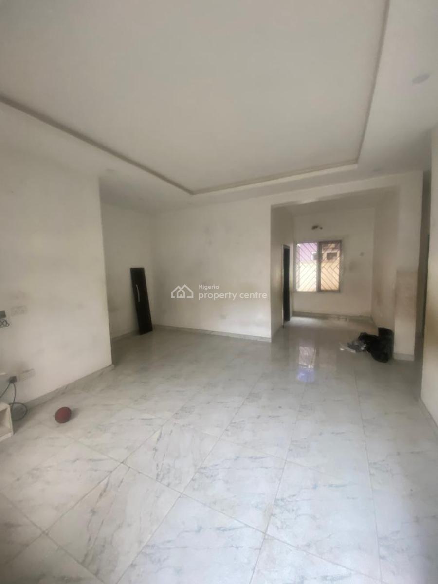 Spacious 3 Bedroom Flat in a Code Access Estate, Lekki Phase 1 Right Hand Side Lekki Lagos After Oniru, Lekki Phase 1, Lekki, Lagos, Flat / Apartment for Rent