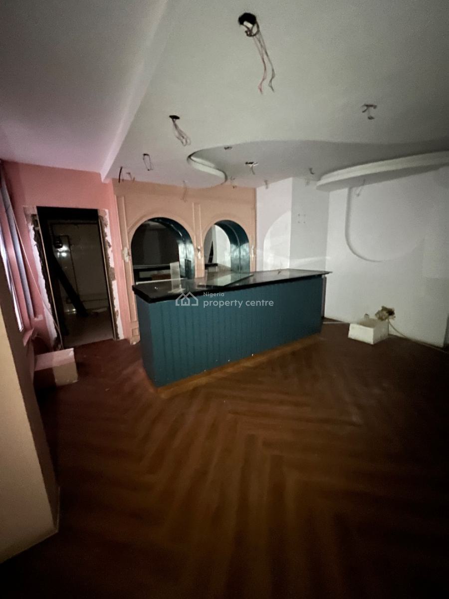 158 Square-meter Shop/commercial Space in The Biggest Mall, Lekki Phase 1, Lekki, Lagos, Commercial Property for Rent