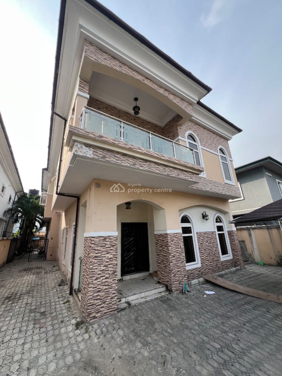 Strategically Located 5-bedroom Fully-detached House with Bq, Lekki Phase 1, Lekki, Lagos, Detached Duplex for Rent