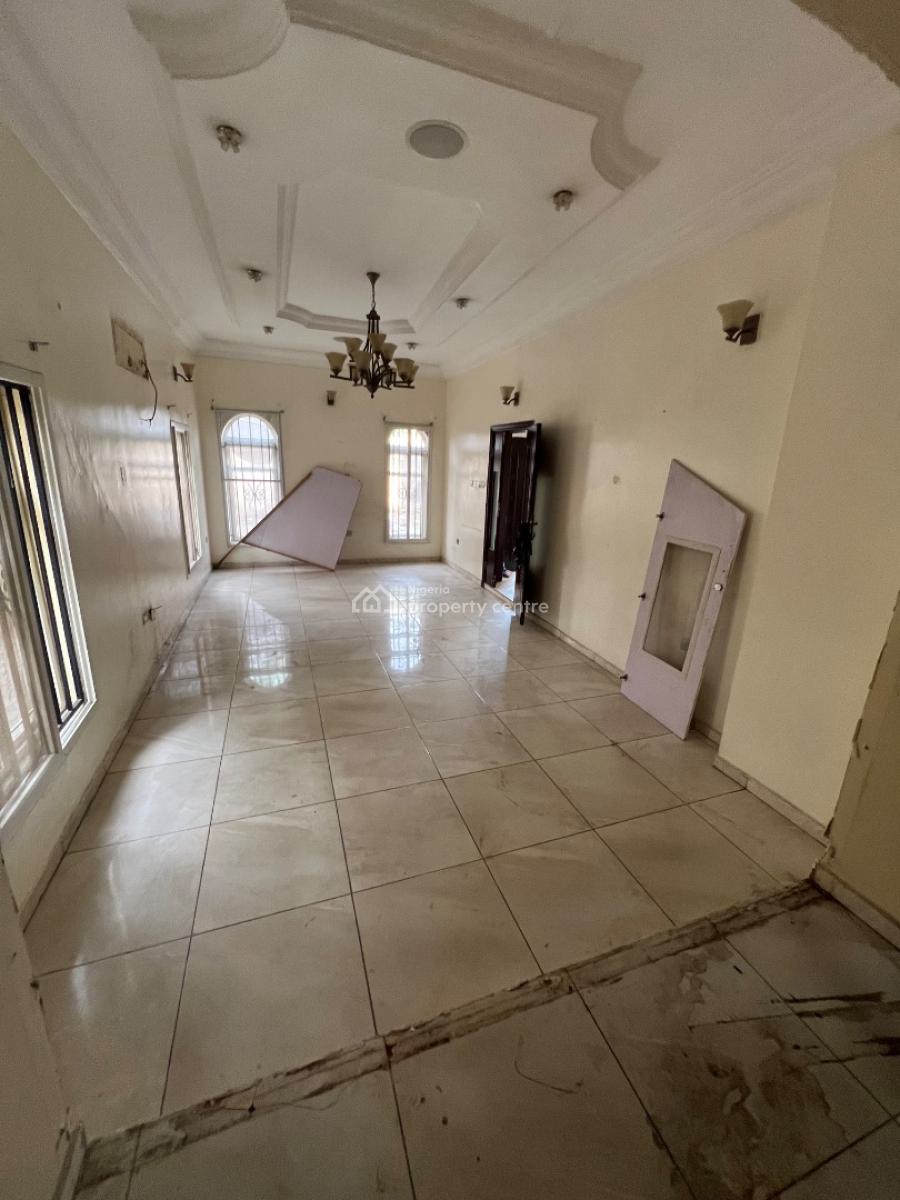 Strategically Located 5-bedroom Fully-detached House with Bq, Lekki Phase 1, Lekki, Lagos, Detached Duplex for Rent