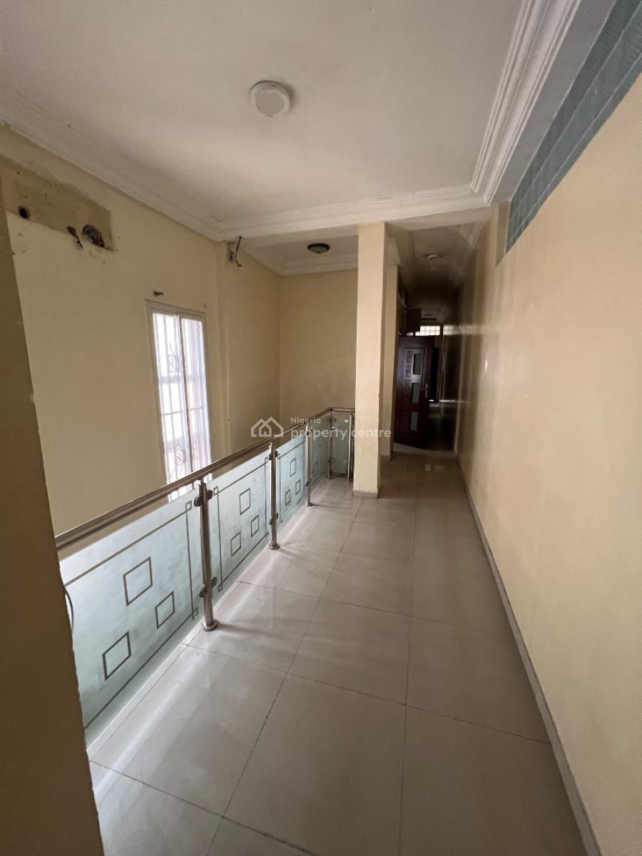Strategically Located 5-bedroom Fully-detached House with Bq, Lekki Phase 1, Lekki, Lagos, Detached Duplex for Rent