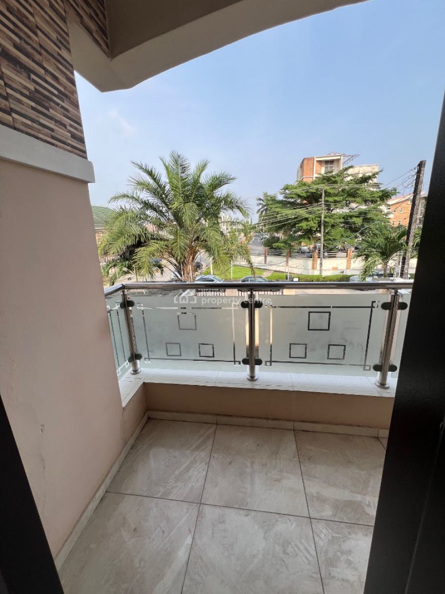 Strategically Located 5-bedroom Fully-detached House with Bq, Lekki Phase 1, Lekki, Lagos, Detached Duplex for Rent