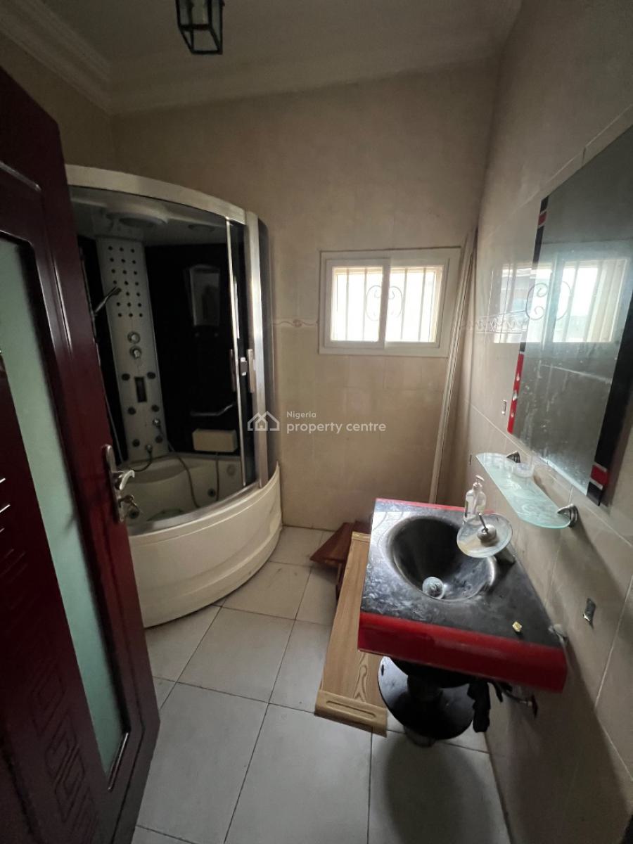 Strategically Located 5-bedroom Fully-detached House with Bq, Lekki Phase 1, Lekki, Lagos, Detached Duplex for Rent