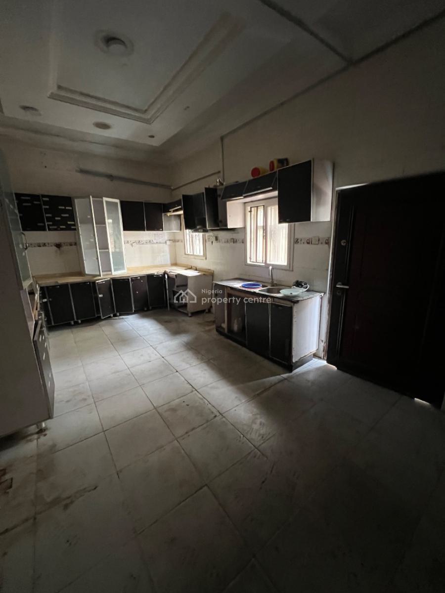 Strategically Located 5-bedroom Fully-detached House with Bq, Lekki Phase 1, Lekki, Lagos, Detached Duplex for Rent