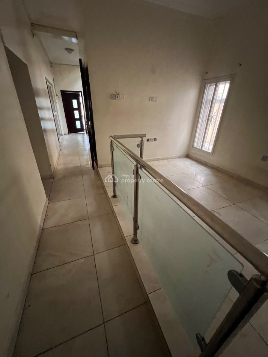 Strategically Located 5-bedroom Fully-detached House with Bq, Lekki Phase 1, Lekki, Lagos, Detached Duplex for Rent