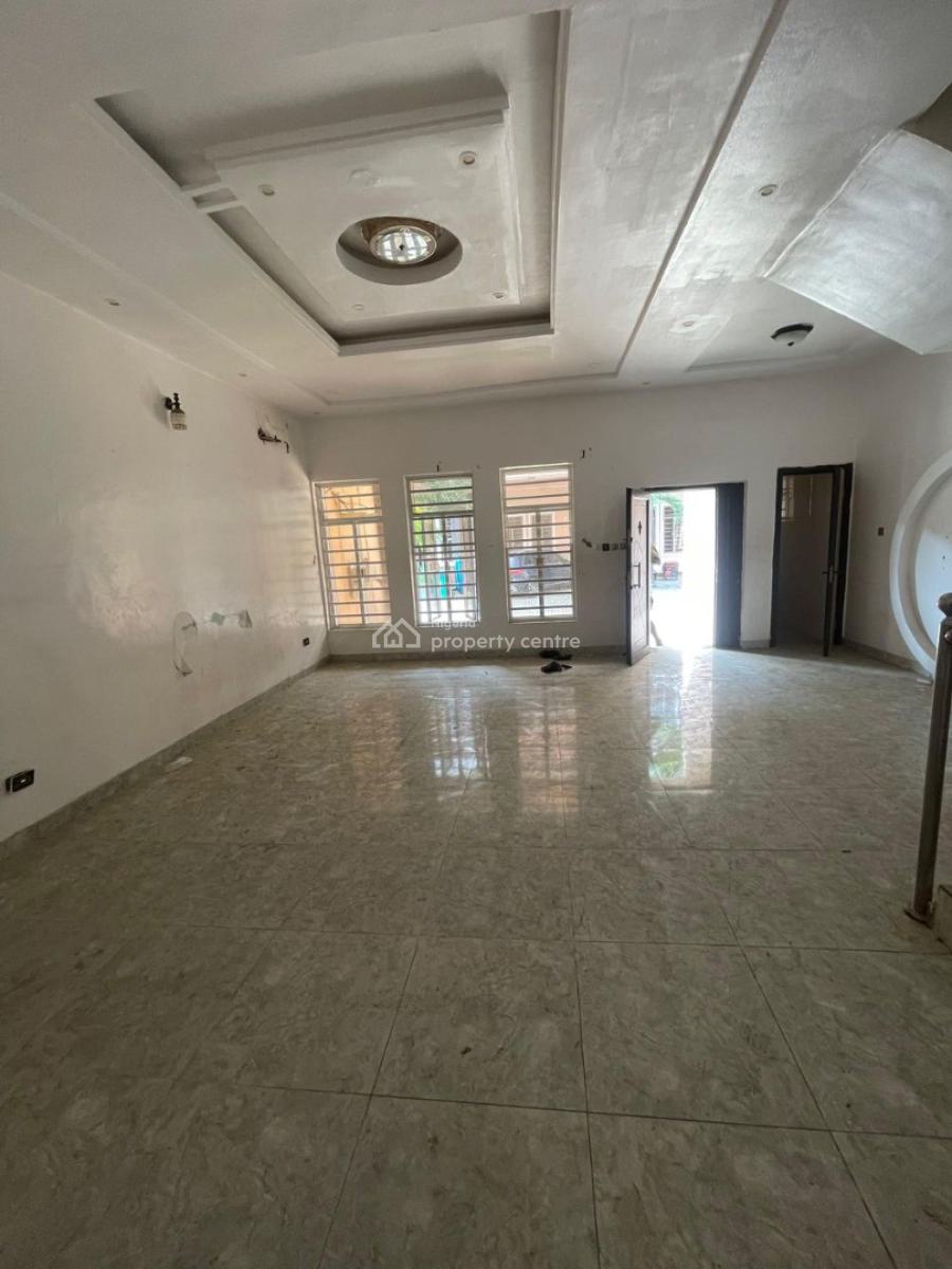 Well Maintained 3 Bedroom Apartment in Secured Estate, Lagos Business School (lbs), Ajah, Lagos, Flat / Apartment for Rent